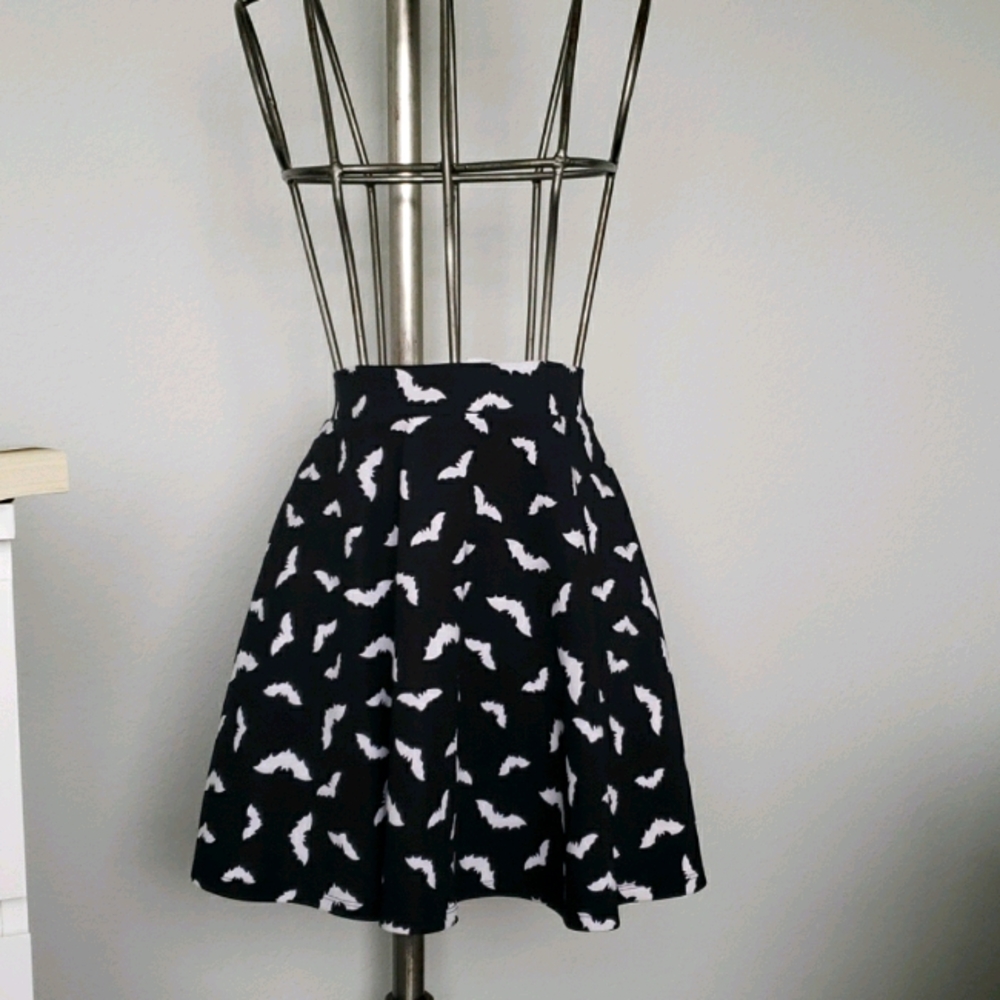 Cute bats skirt☠💋🖤🦇